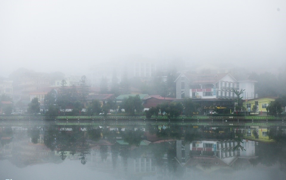 Tourist Sites Filled with Holidaymakers on New Year
