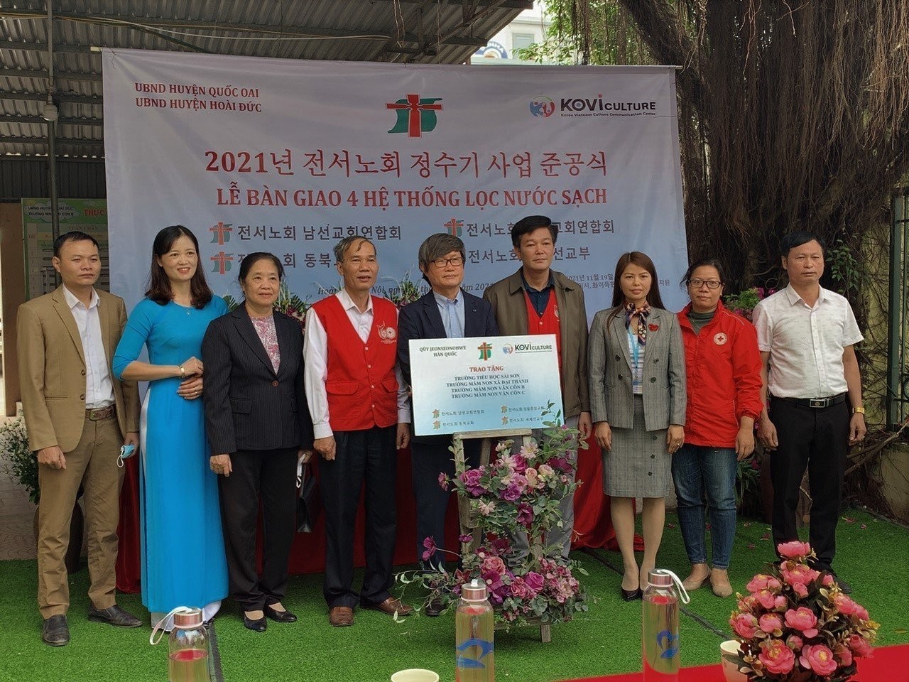 Korean Professor Expresses Love to Vietnam's People