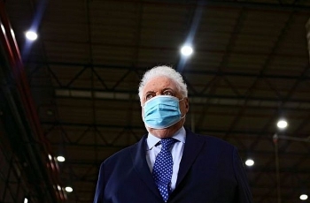 world breaking news today feb 20 argentina health minister resigns after reports of vip vaccine access