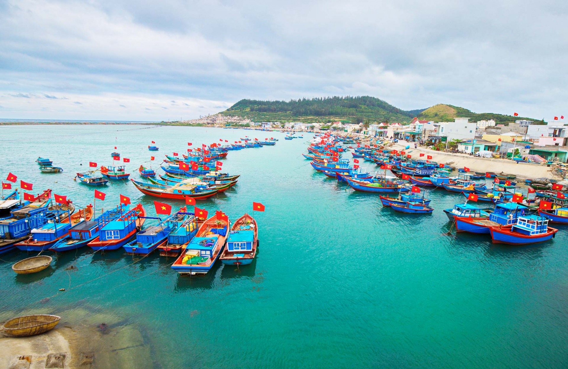 Decree provides new regulations on sea area allocations
