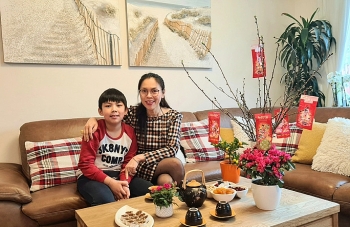 vietnamese germans slap up lunar new year meal