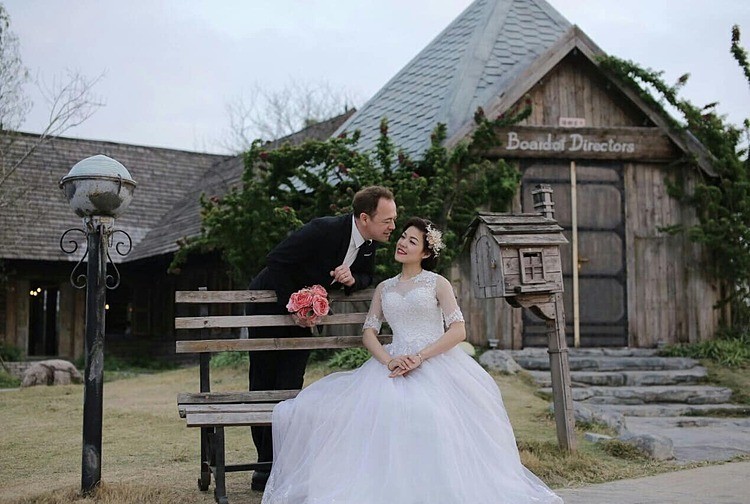 vietnamese one legged cinderella finds her prince