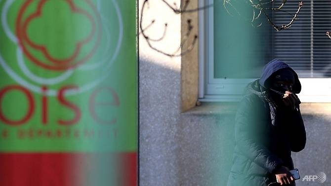 france shuts dozens of schools in bid to contain coronavirus
