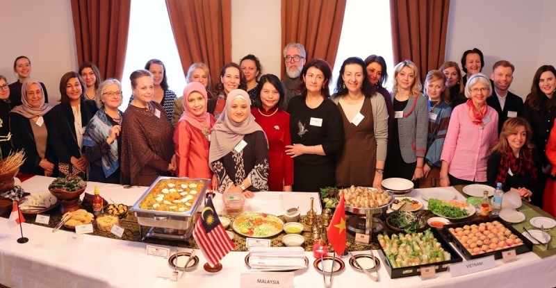 vietnamese spring rolls the special dish of asean culinary culture
