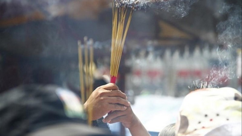 worship rituals during lunar new year in vietnam