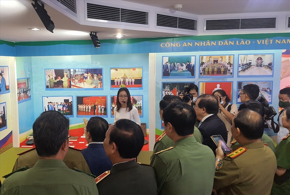 Lao - Vietnam People's Public Security: Attachment and Gratitute
