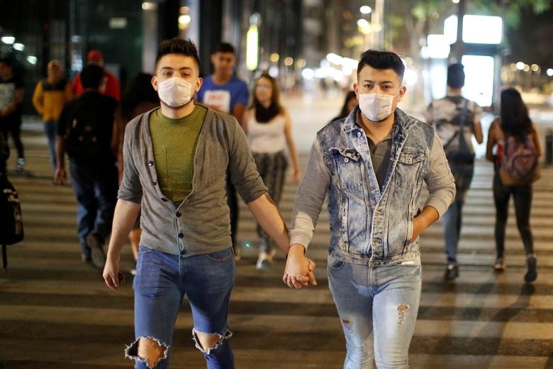 love in the time of covid 19 outbreak in pictures