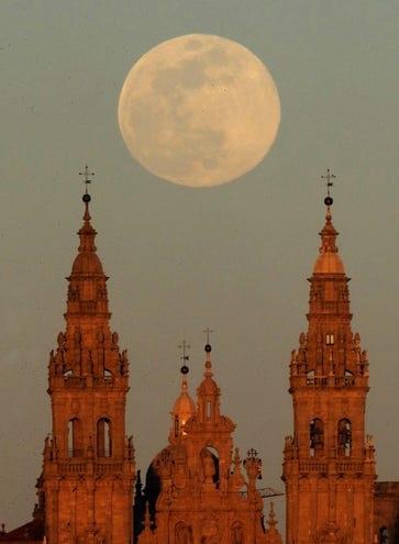 2020s april pink moon calming respite from covid 19 pandemic