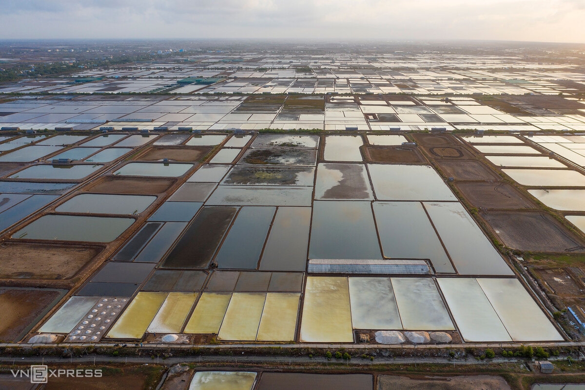 picturesque salt fields in bac lieu southern vietnam