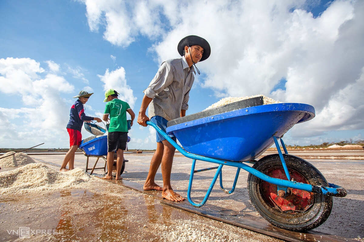 picturesque salt fields in bac lieu southern vietnam