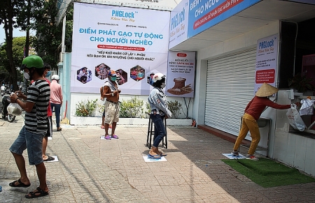 Exclusive 'Rice ATM' launched in Vietnam amid coronavirus pandemic