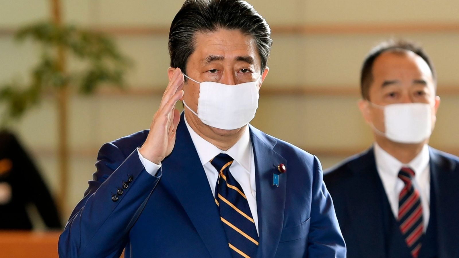 coronavirus live updates worlds infections surpasses 2 millions japan declares nationwide state of emergency