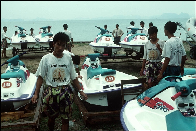 hustle life in quang ninh late 20th century