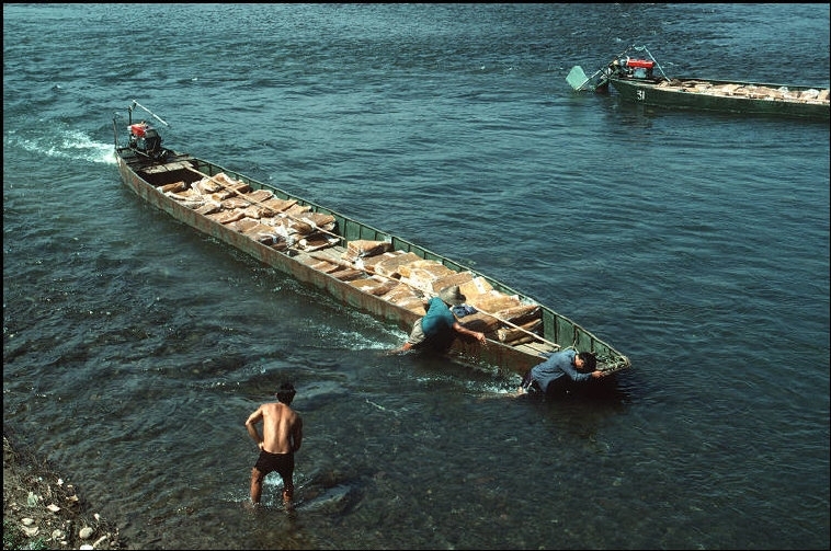 hustle life in quang ninh late 20th century