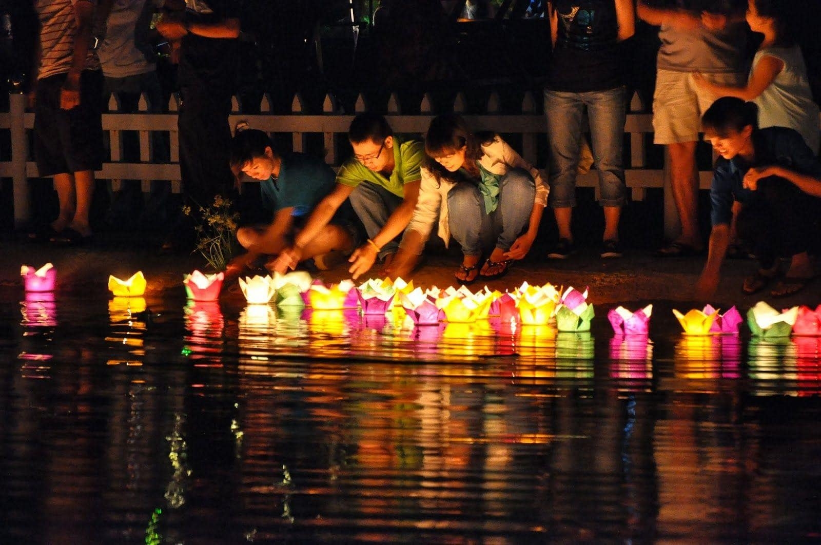wanderlust lists out 12 must do things in vietnam