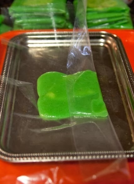 green rice flake cakes fine treat of hanoi