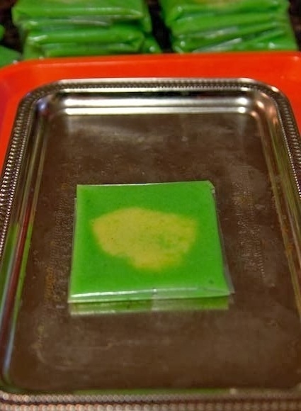 green rice flake cakes fine treat of hanoi