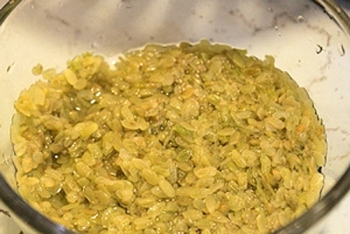 green rice flake cakes fine treat of hanoi