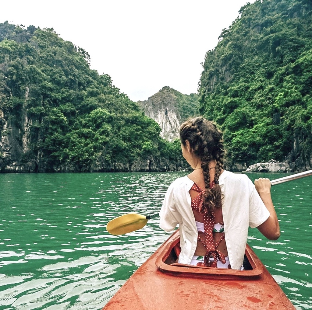 mesmerizing bays in vietnam to draw tourists
