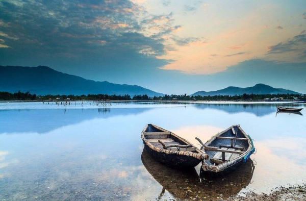 mesmerizing bays in vietnam to draw tourists