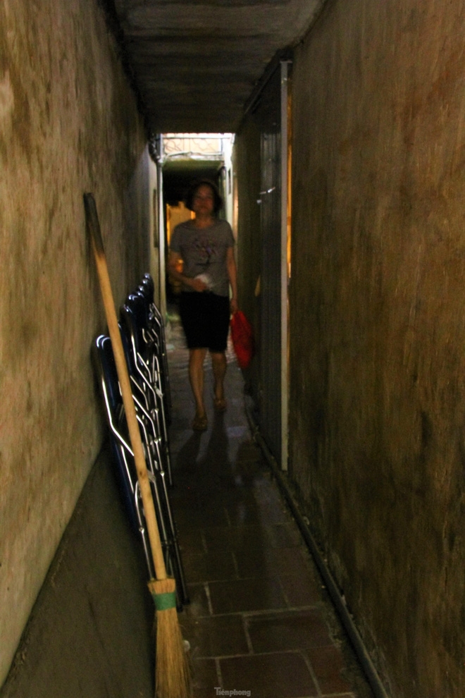 A peek into super narrow alleys in Hanoi Old Quarter A peek into super narrow alleys in Hanoi Old Quarter