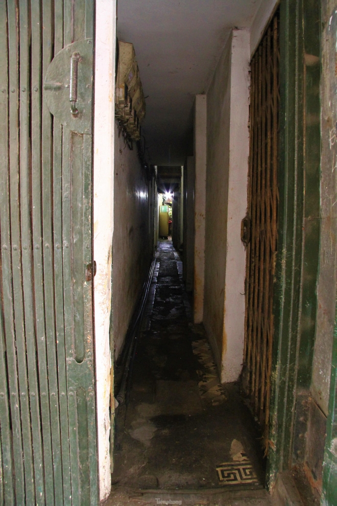 A peek into super narrow alleys in Hanoi Old Quarter A peek into super narrow alleys in Hanoi Old Quarter