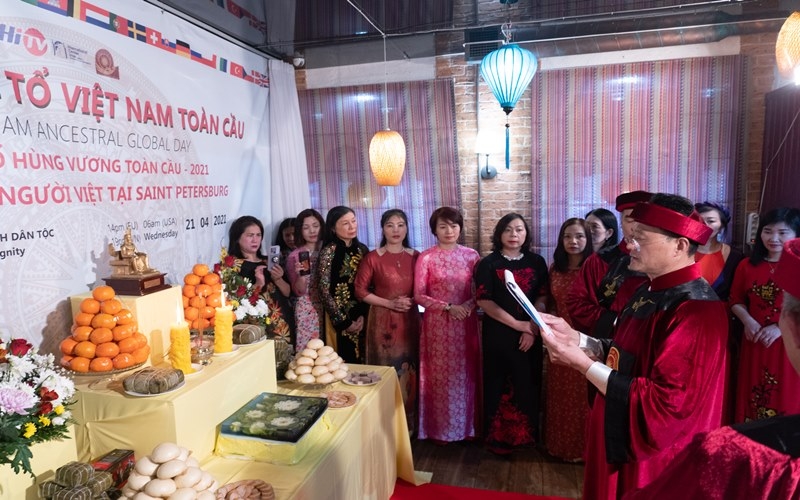 Overseas Vietnamese around the world commemorate Hung Kings’ death anniversary
