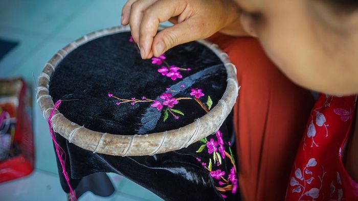 A special place men were born to make Ao Dai, Trach Xa village A special place men were born to make Ao Dai, Trach Xa village