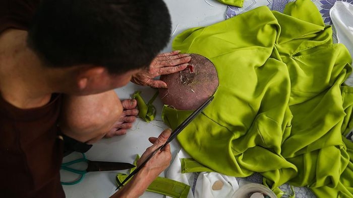 A special place men were born to make Ao Dai, Trach Xa village A special place men were born to make Ao Dai, Trach Xa village