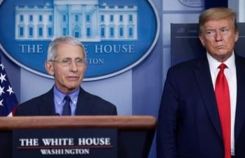 world news today all white house staff required to wear face masks 11 mil residents in wuhan tested for ncov