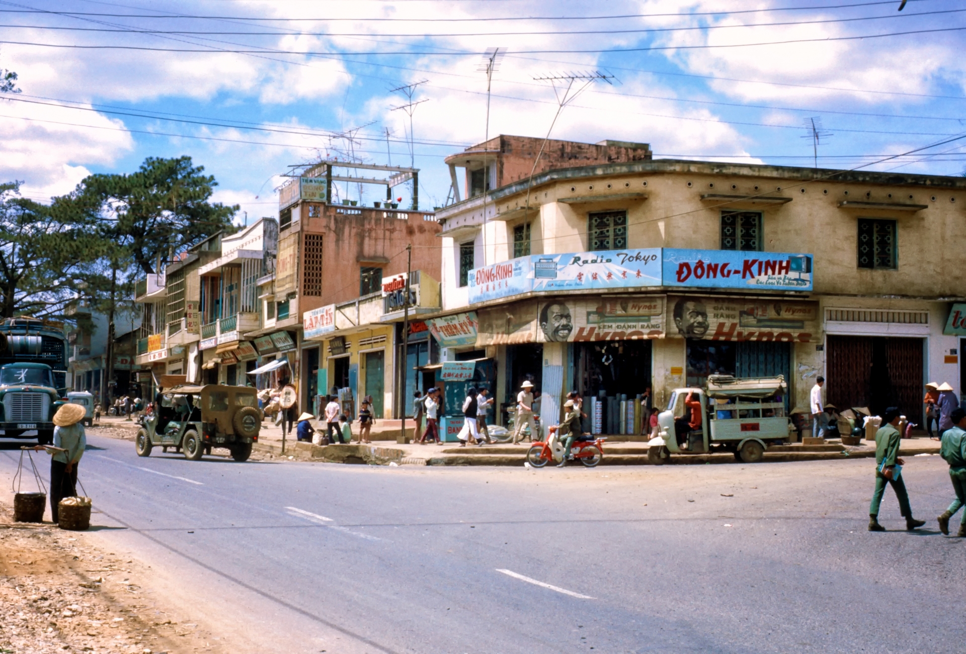 rare color photos of untouched gia lai kon tum in the 1970s