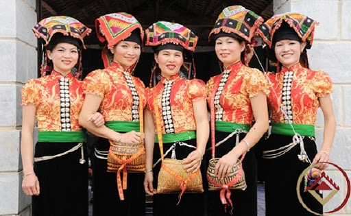 unique costumes of northwest ethnic minority people