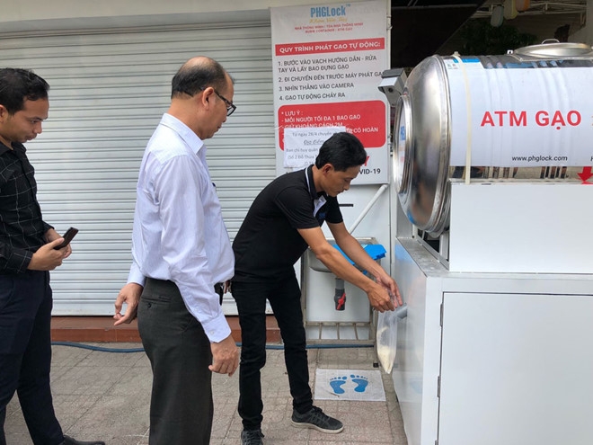 vietnam rice atm goes beyond borders to 10 southeast asian countries