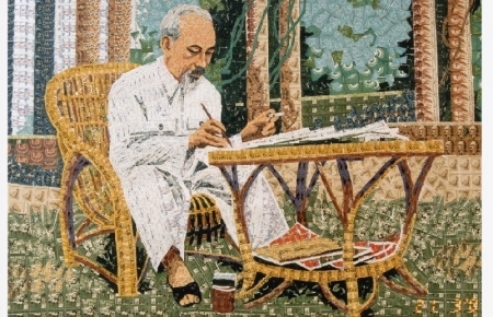 Vietnamese infinite affection towards President Ho Chi Minh through 500 stamp collages