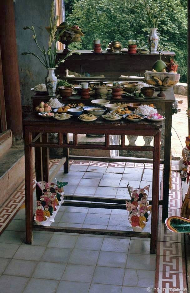 Rare photos of Hue’s daily life in early 1990s rare photos of hues daily life in early 1990s