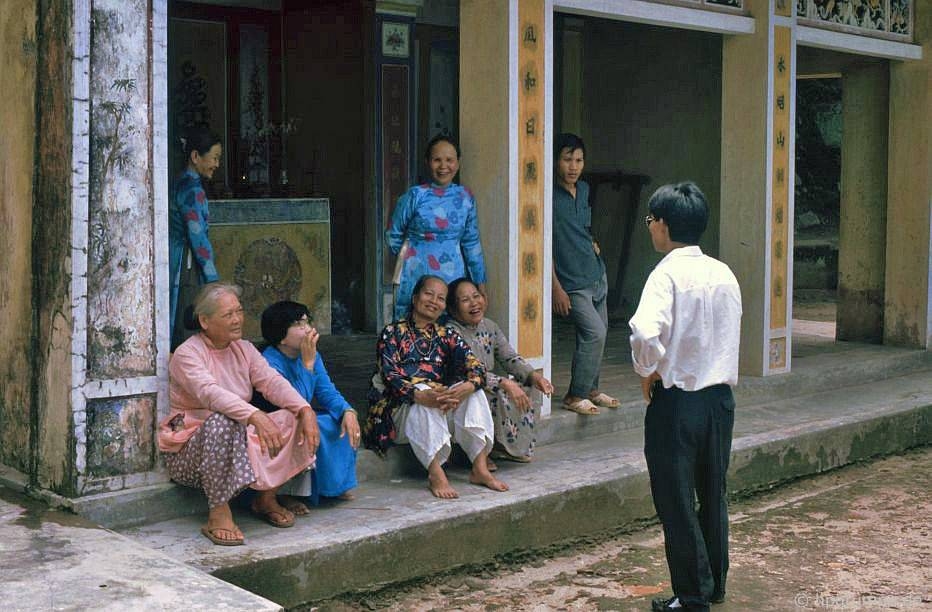 Rare photos of Hue’s daily life in early 1990s rare photos of hues daily life in early 1990s