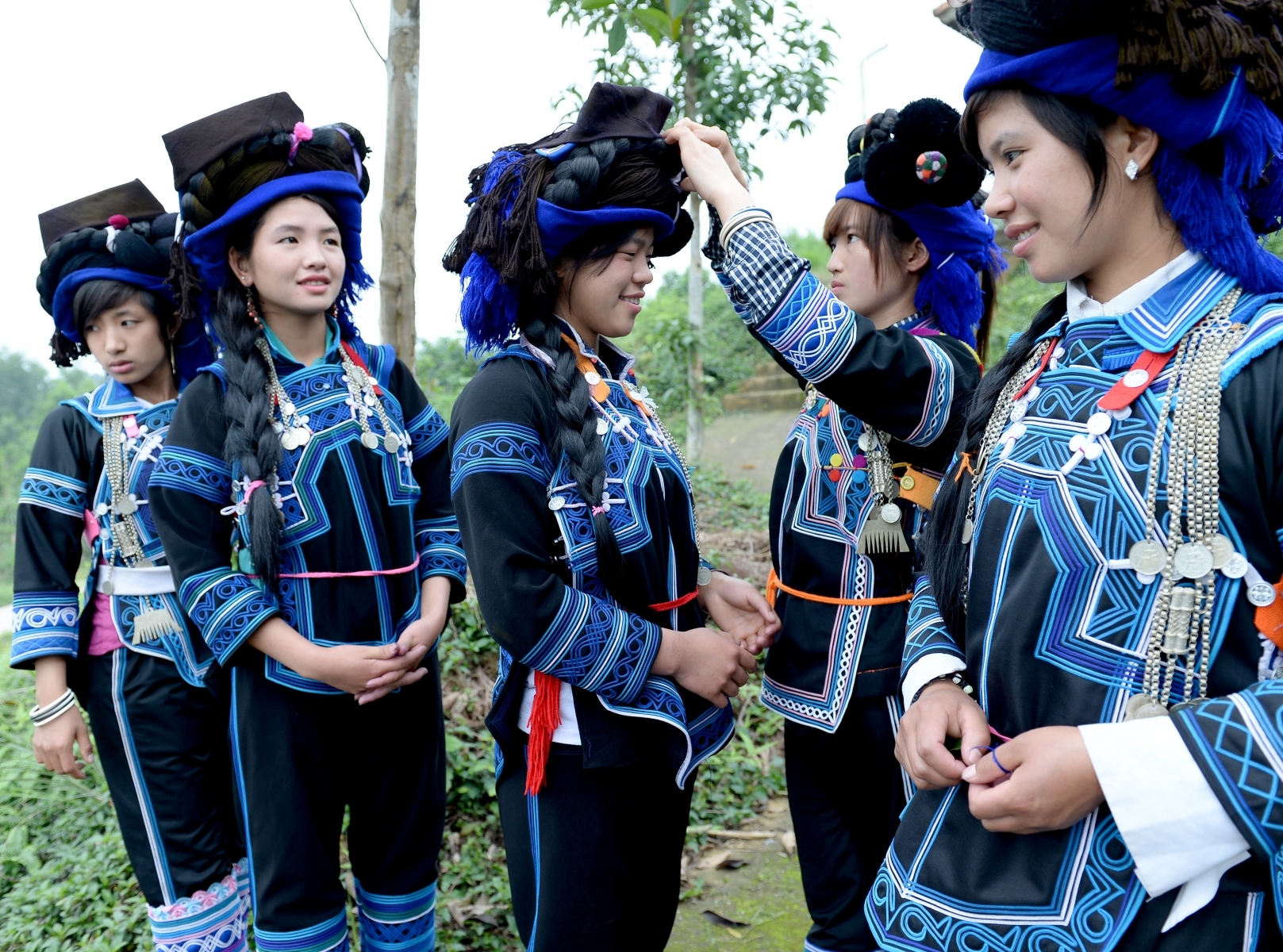 unique cultural features of ha nhi ethnic minority people