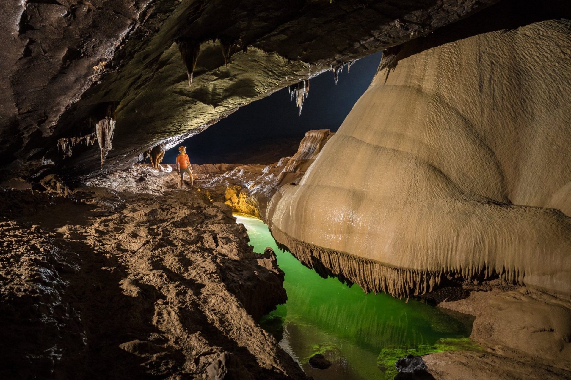 Discover the alluring attraction of Paradise Cave discover the alluring attraction of paradise cave