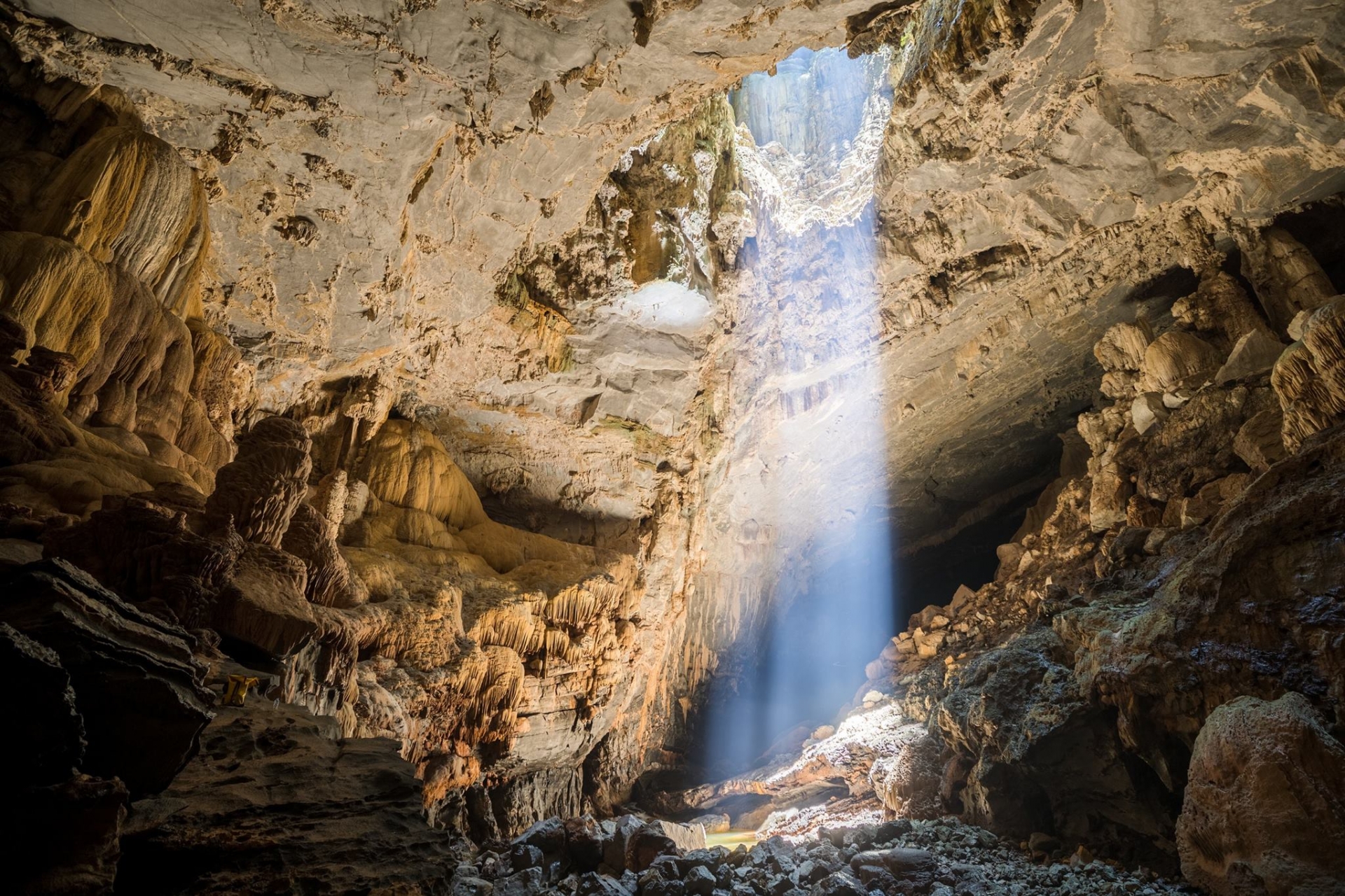 Discover the alluring attraction of Paradise Cave discover the alluring attraction of paradise cave