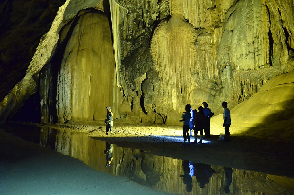 Discover the alluring attraction of Paradise Cave discover the alluring attraction of paradise cave