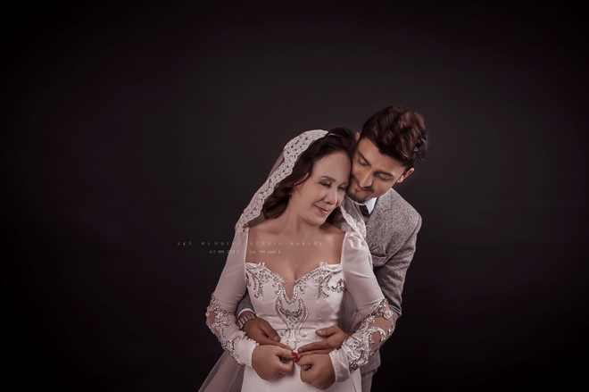 Sweet wedding shots of the 65-Vietnamese bride with her 24 -Pakistani groom spur Internet joy sweet wedding shots of the 65 vietnamese bride with her 24 pakistanian groom spur internet joy