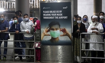 World breaking news today (May 1): Biden to restrict travel from India to US