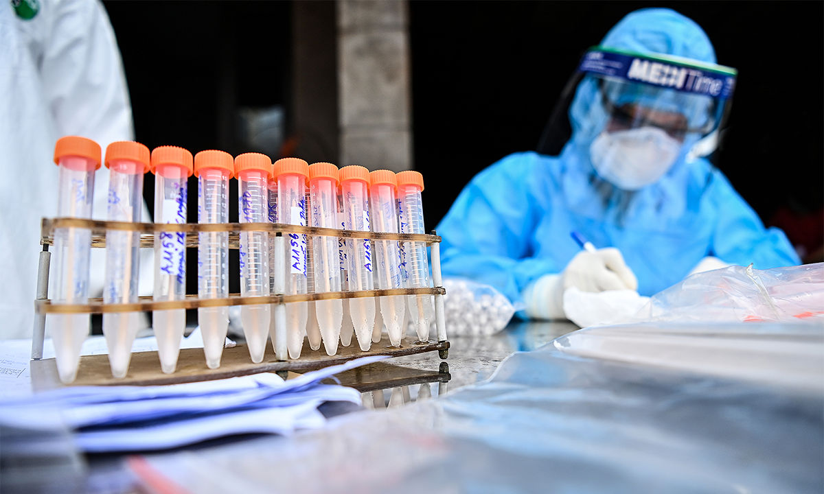 Vietnam imposes 21-day quarantine in Covid-19 battle