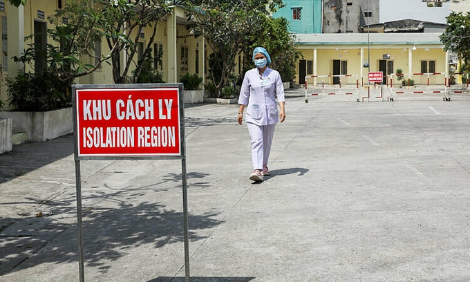 Health Minister gets Covid-19 vaccine shot