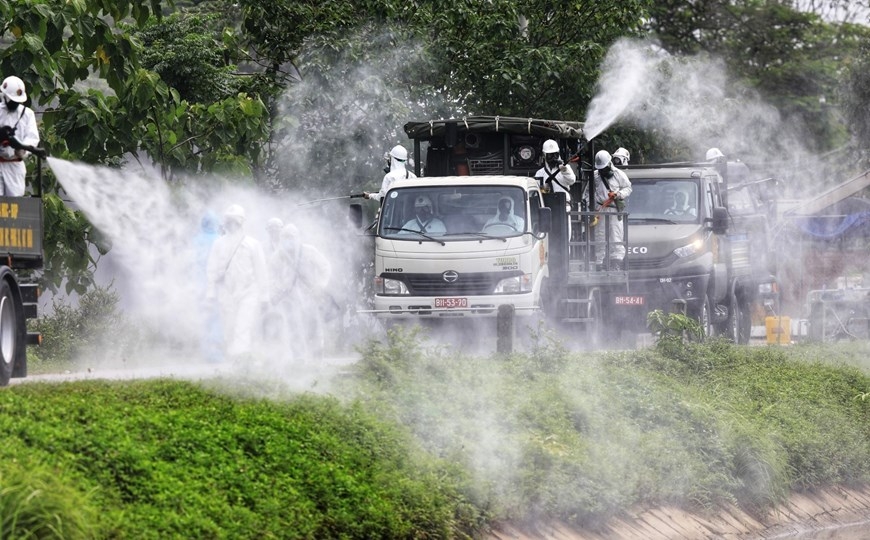In photos: Army force disinfects Covid-infected hospital