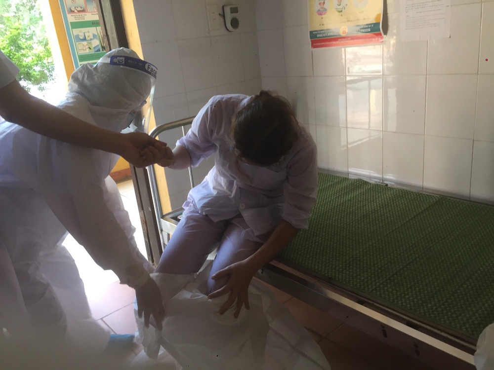 Heart-wrenching photos of exhausted frontline health workers