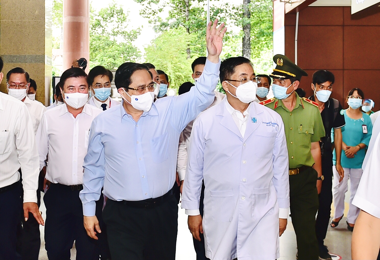 Vietnam News Today (May 14):  State President hosts Vietnam Buddhist Sangha leaders