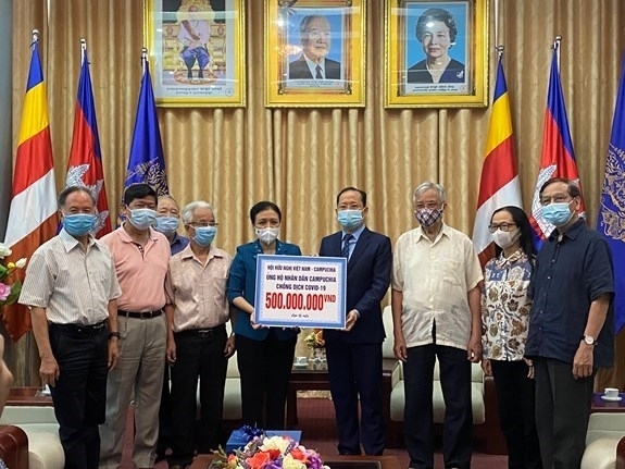 Vietnam News Today (May 14):  State President hosts Vietnam Buddhist Sangha leaders