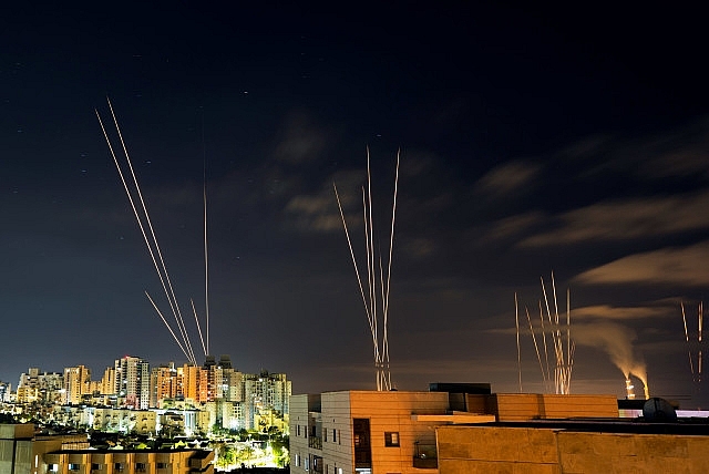 World breaking news today (May 16): Fresh rocket barrage targets central Israel after Hamas threat