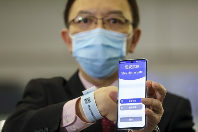 Vietnam mulls over digital bracelets for Covid-19 contact tracing